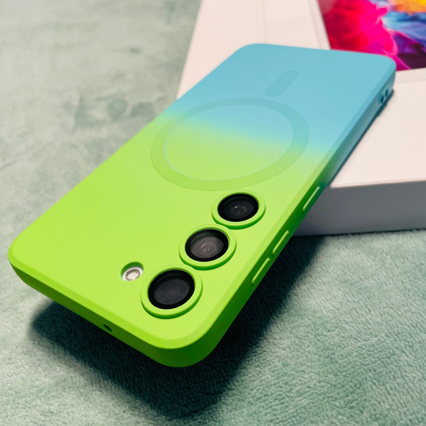 New Liquid Silicone Two-Color Gradient Magnetic with Lens Protector Case for Samsung S21/S22/S23/Plus/Ultra